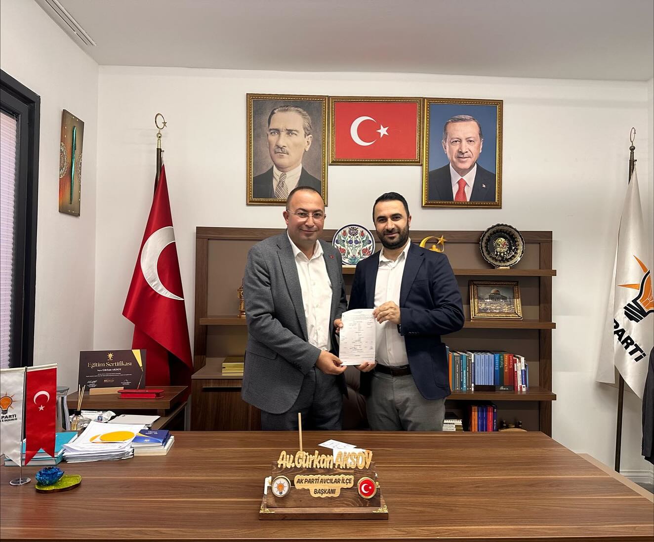 Avcılar’da teşkilatımız gece gündüz demeden üye çalışmalarına devam ediyor.