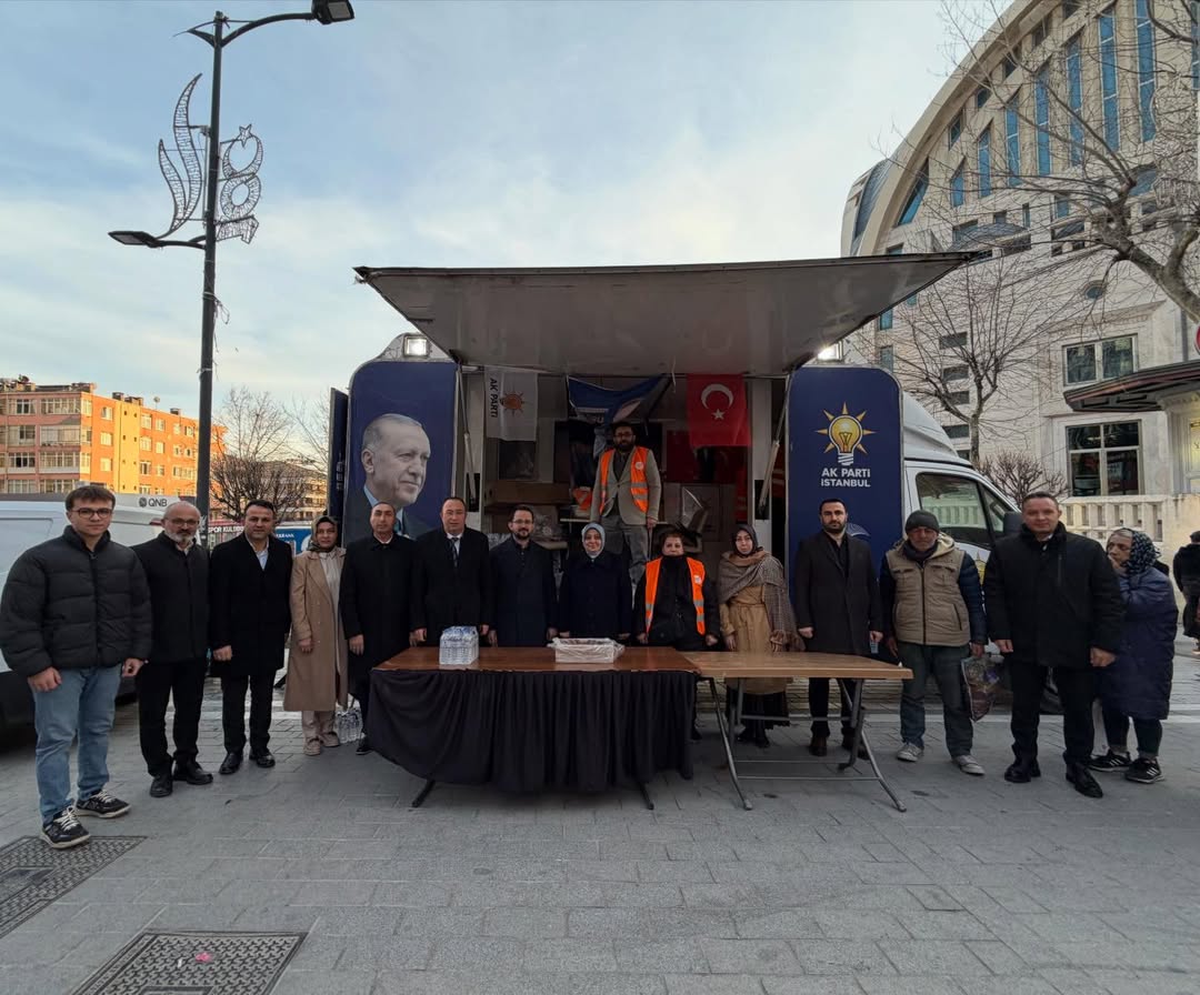 Teşkilatımızla birlikte çorba dağıtımı gerçekleştirerek hemşehrilerimizle bir araya geldik.