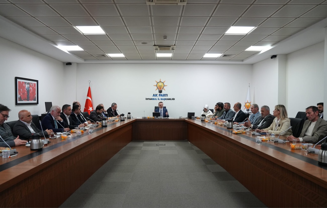 İl Başkan Vekilimiz Sn.Gıyaseddin GERGİN başkanlığında gerçekleştirilen Siyasi ve Hukuki İşler birim başkanları toplantısına ilçe başkan vekilimiz Mehmet Hayta katılmıştır.