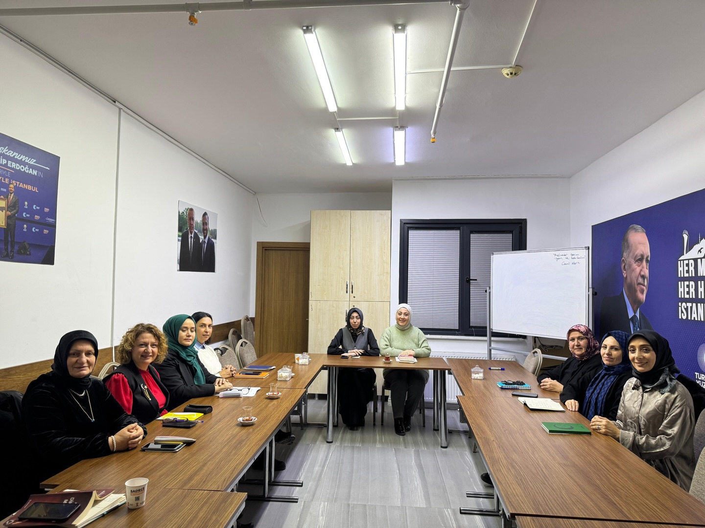 Diksiyon ve hitabet dersimizi verimli bir katılımla gerçekleştirerek iletişim becerilerimizi güçlendirmeye devam ettik