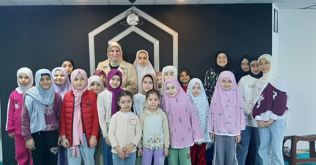 AK Parti Avcılar Mahalle teşkilatlarımız olarak sahadayız. Sokak sokak, kapı kapı dolaşıyoruz.