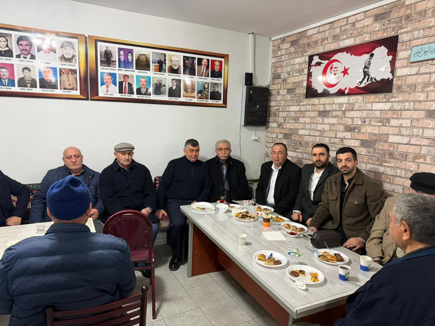 Ardahan Göle Yeni Demirkapı Köyü Derneği’ni ziyaret ederek hemşehrilerimizle bir araya geldik.